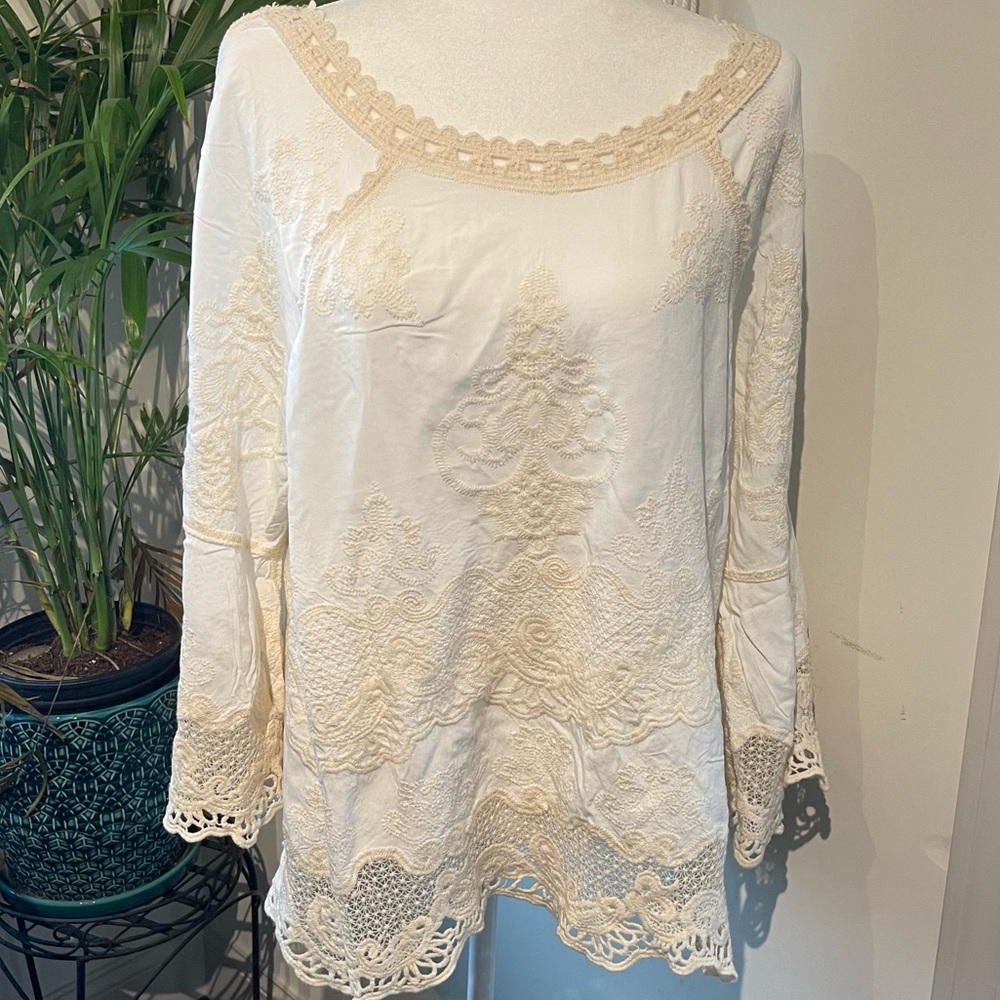 NWT Boho Cream Color Lace Crochet Cold Shoulder Blouse with Bell Sleeve